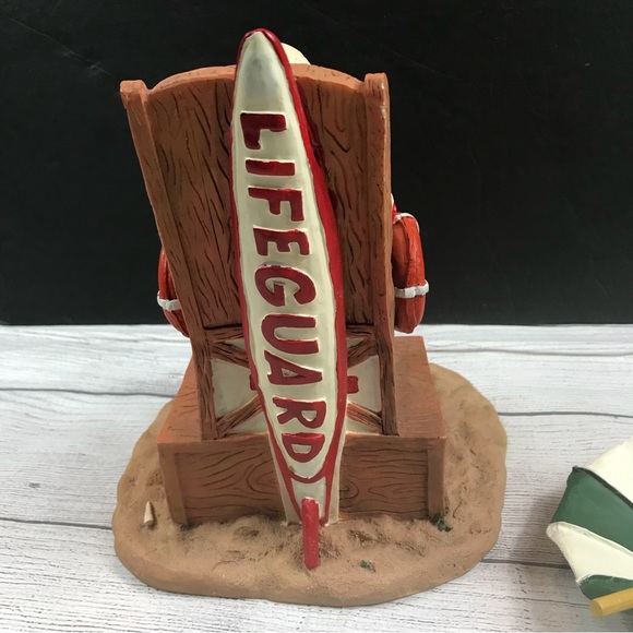 Lifeguard Christmas Santa Statuette by Beachcombers 1996 - Picture 2 of 12